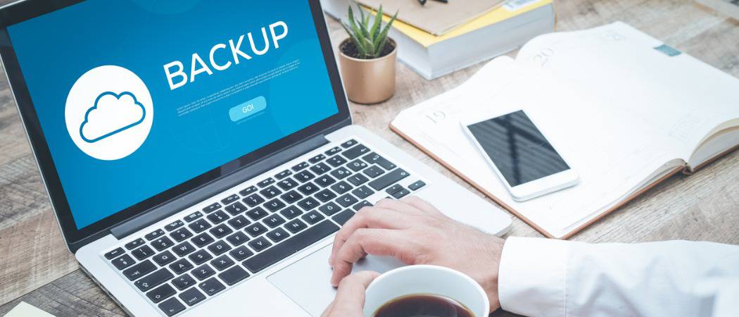 how to backup files in windows 10
